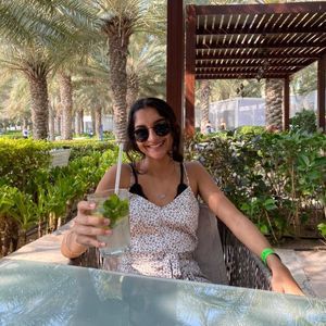 Meet your Posher, Danielle